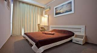 Гостиница Санта Барбара Утес Двухместный номер с 1 кроватью или 2 отдельными кроватями, у опорной стены-3